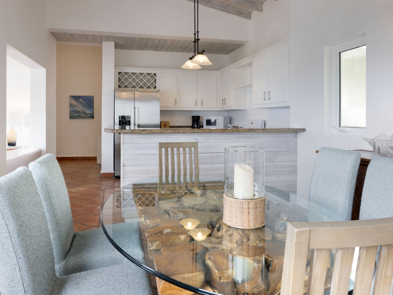 Hilltop Four Bedroom Villa Dining