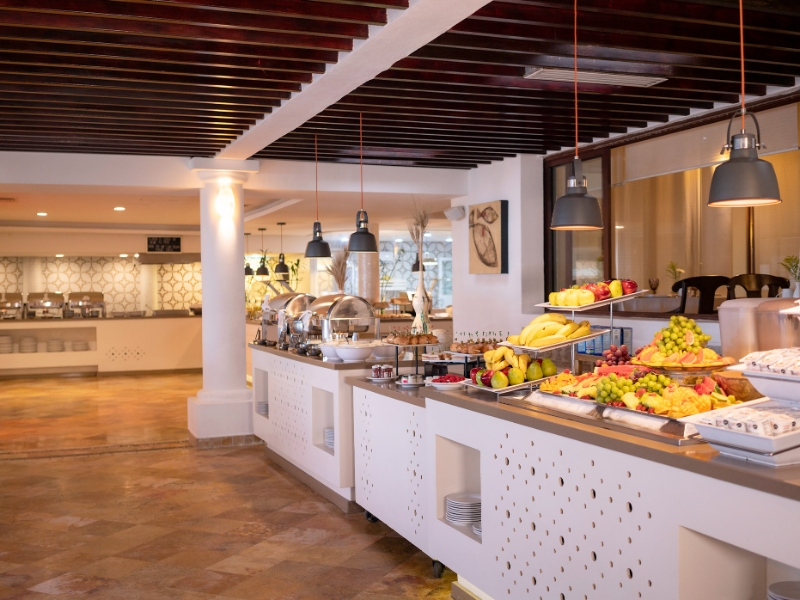 Frutas y Flores Restaurant