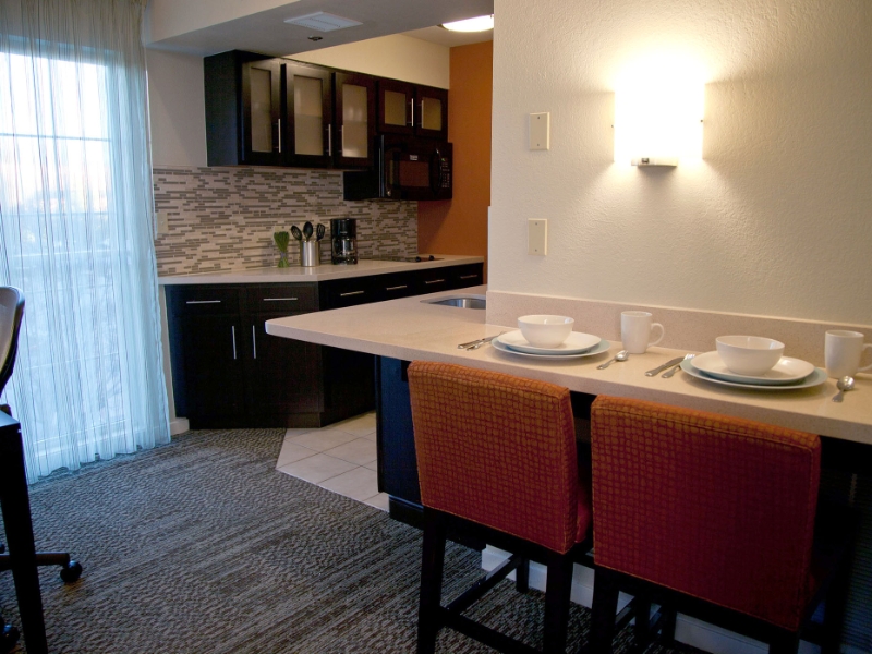 Suite Dining Area