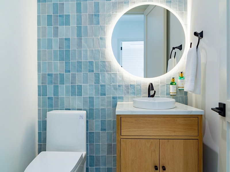 One Bedroom Beachfront Penthouse Suite Bathroom