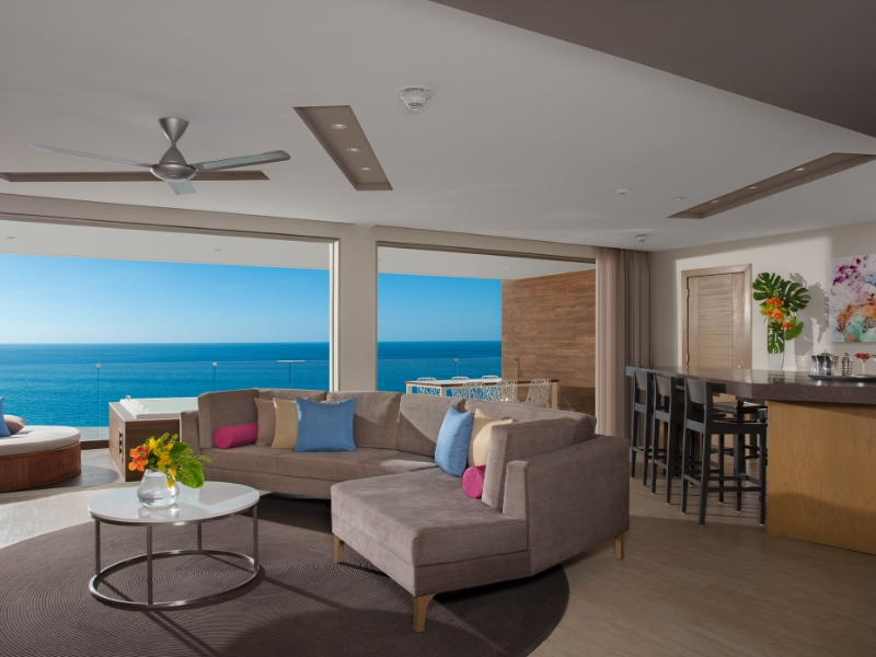 Preferred Club Presidential Suite Ocean Front Living Room