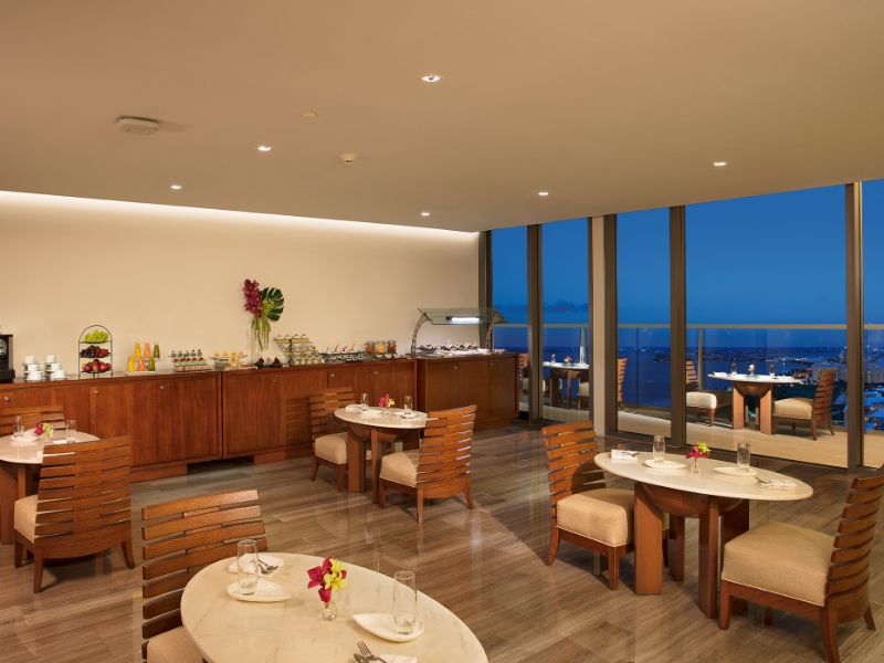 Preferred Club Lounge