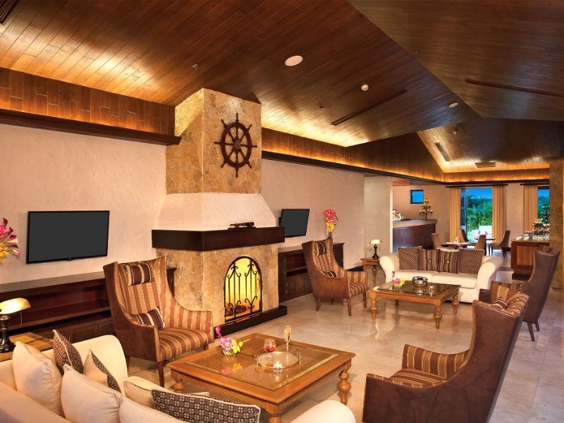 Preferred Club Lounge