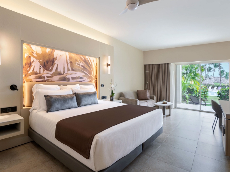 Xhale Club Junior Suite Pool View King