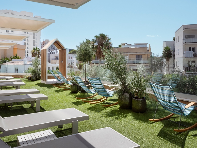 Double Garden View Sharing Terrace