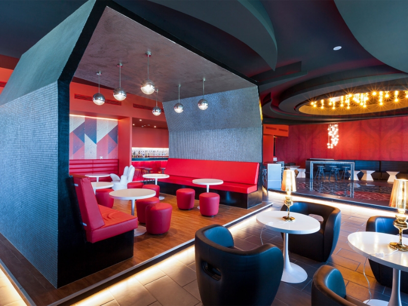Fun Pub Red Lounge Exclusivo Solo Adultos