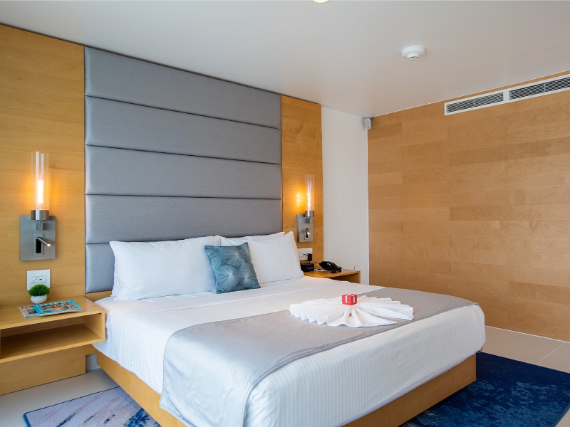 Deluxe Ocean View Suite