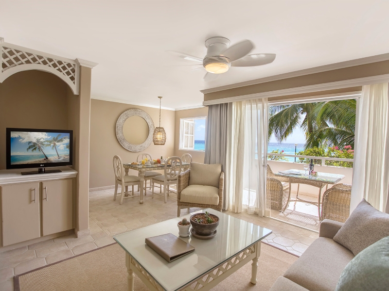 Two Bedroom Beachfront Luxury Suite Living Area
