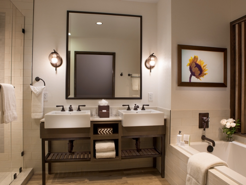 Luxury King Bathroom