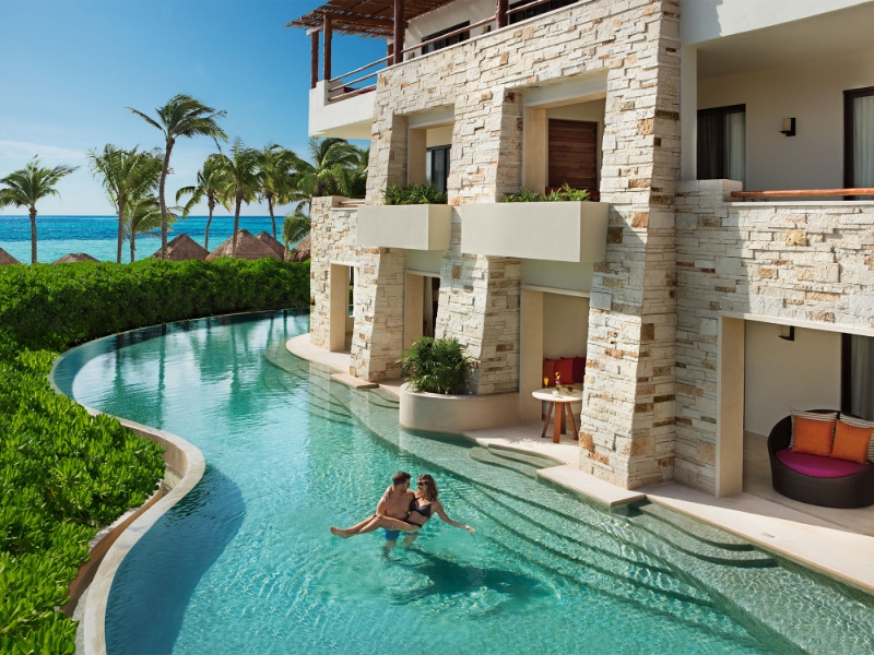 Upper Floors–Romance Master Suite