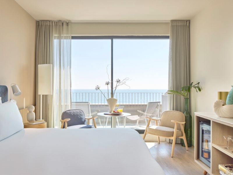 Superior ME Sea View Bathtub