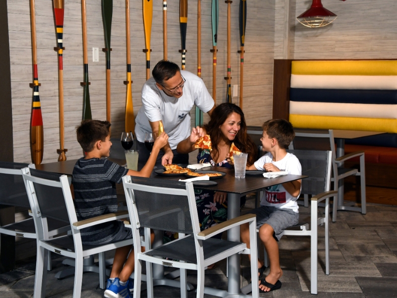 Oasis Restaurant Family