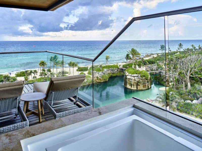 Junior Suite Ocean Front Adults