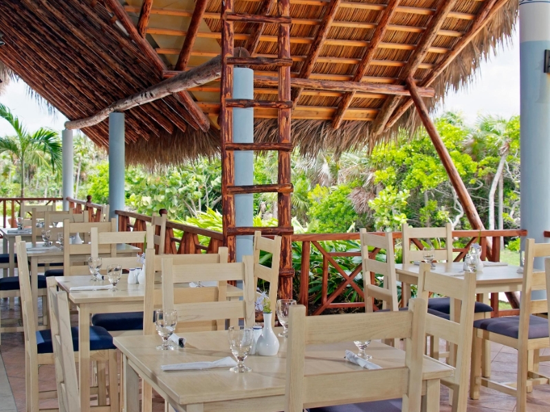 Los Caribes Snack Bar