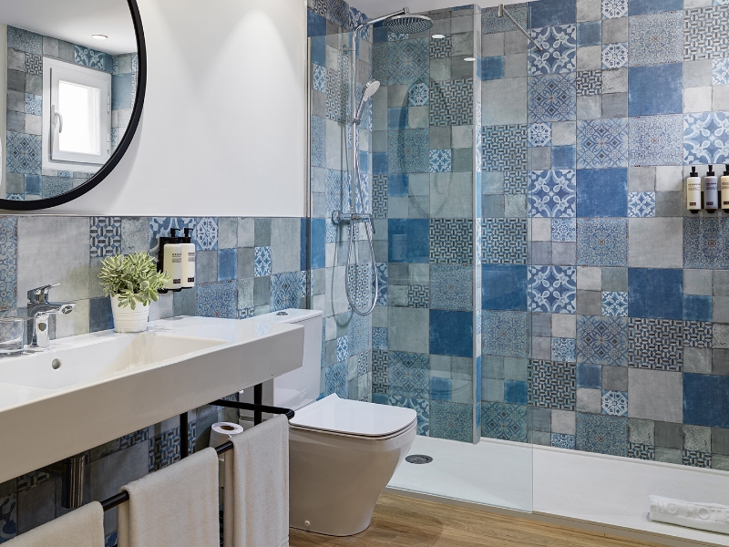 Triple Room Bathroom