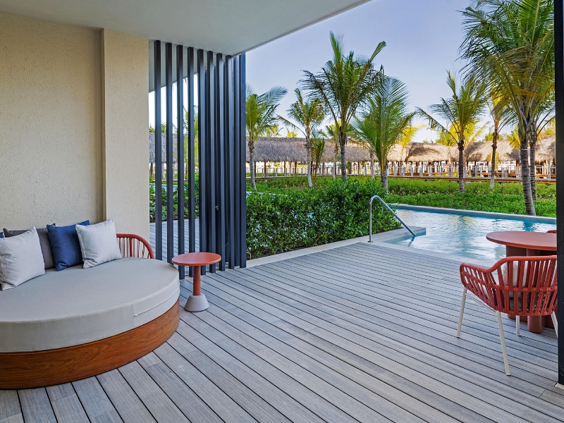 W Suite Swim Up Exterior