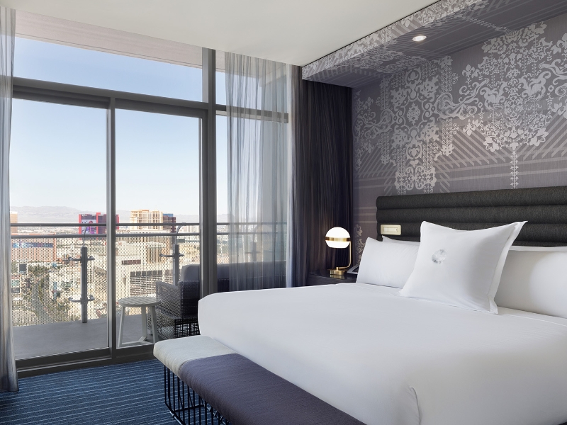 Terrace Studio King Fountain View Bedroom