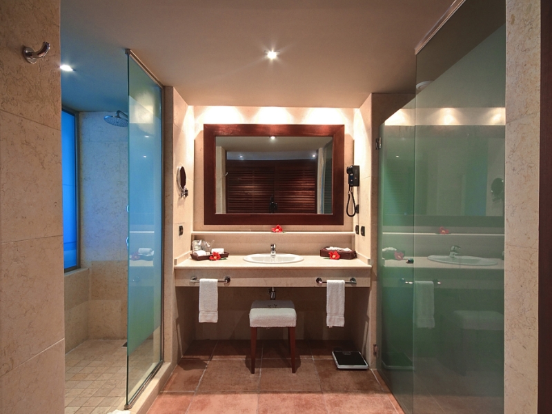 Privileged Deluxe Junior Suite Bathroom