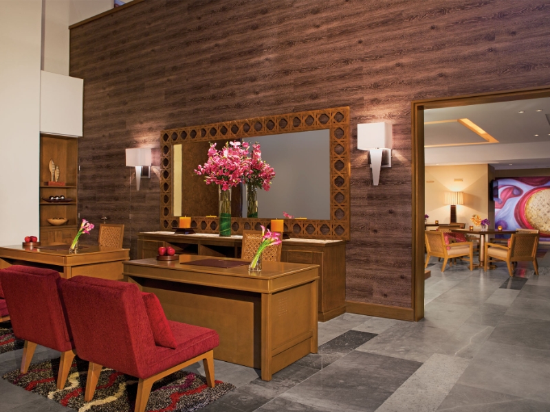 Preferred Club Lounge