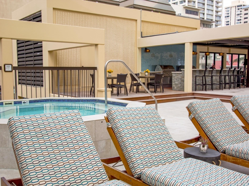 Hot Tub and Barbeque Area