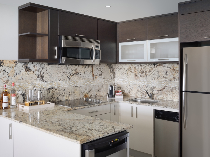 Luxury Concierge Two Bedroom Oceanfront Kitchen area