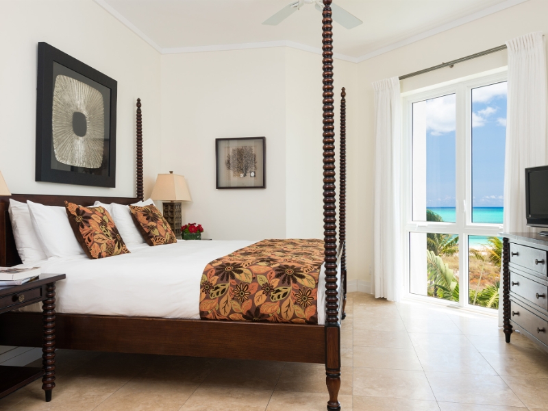 Ocean Front Luxury 1 Bedroom Suite Master Bedroom