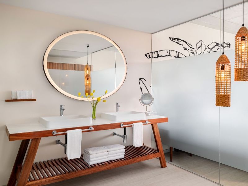 Junior Suite Bathroom