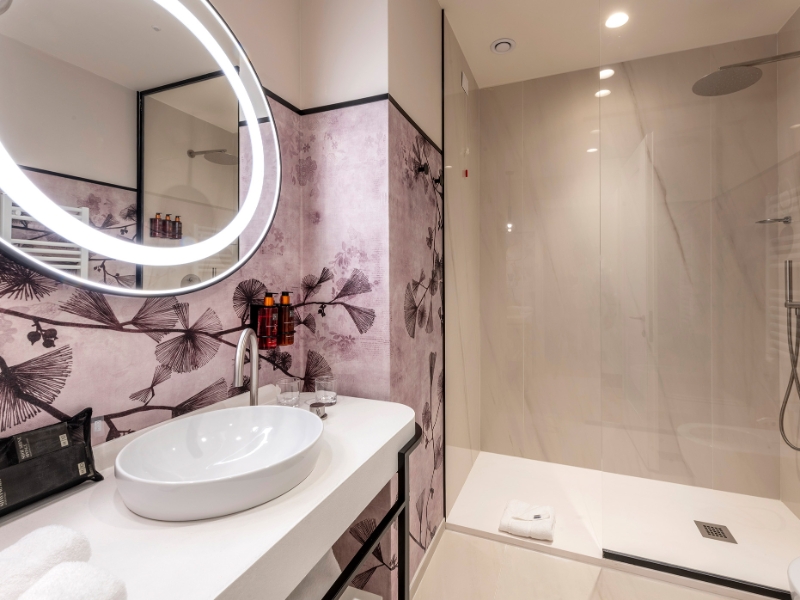 Classic Room Bathroom