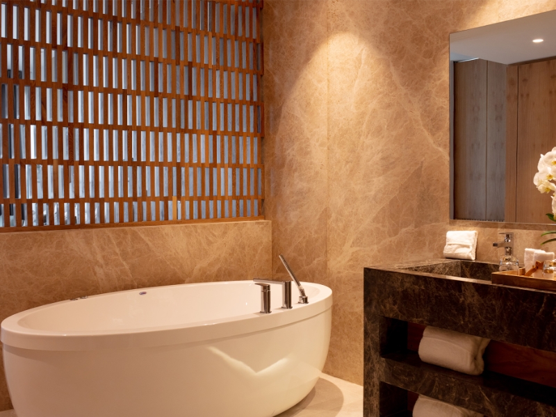 Preferred Club Ambition Suite Bathroom