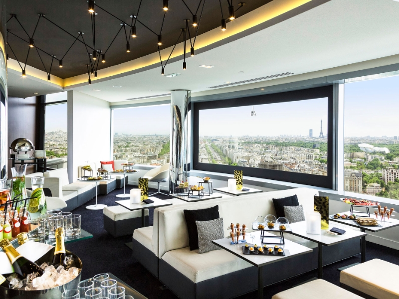 Skyline Paris Lounge Bar Finger Buffet
