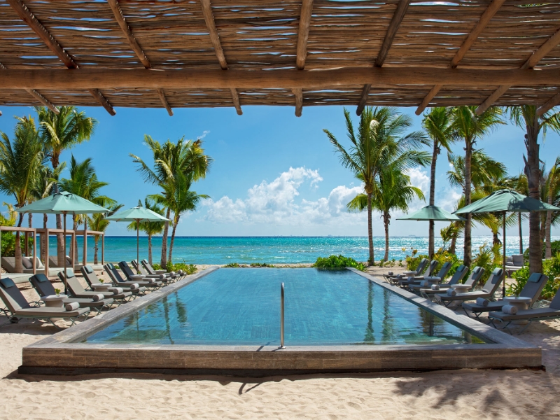 Seaside Beach Club Pool