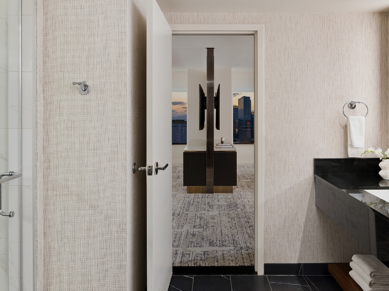 Executive King Suite Bathroom