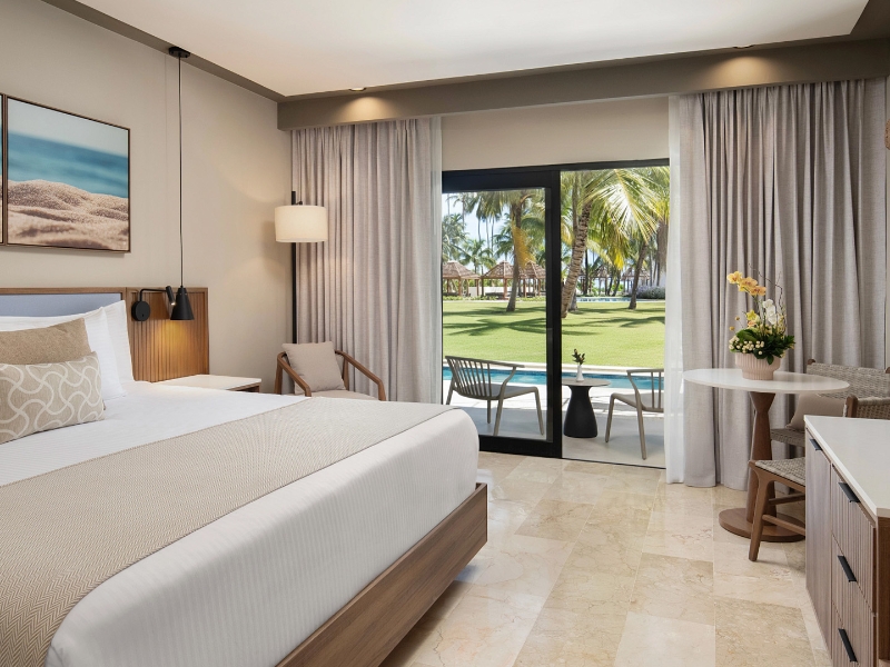 Vantage Club Deluxe Garden Swimout Coffee King