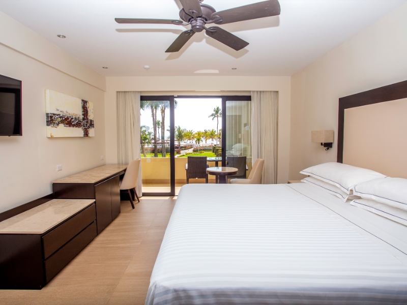 Deluxe Ocean View Room with Balcony