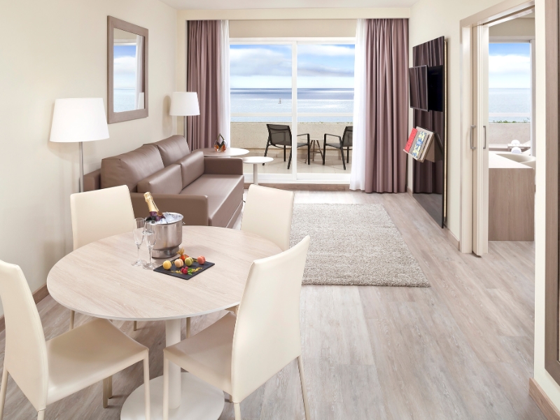 Grand Suite Livingroom