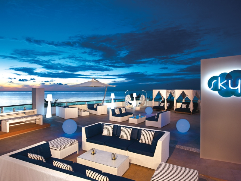 Sky Bar Rooftop Bar