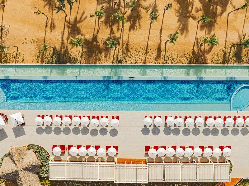 Infinity Pool WET Deck