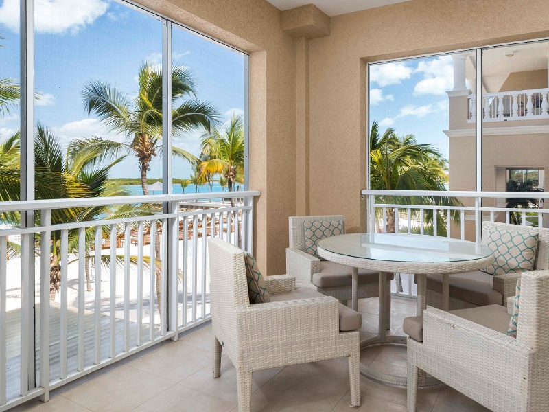 Blue Haven three bedroom oceanfront Balcony