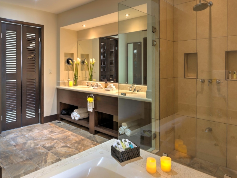 Master Room Bathroom