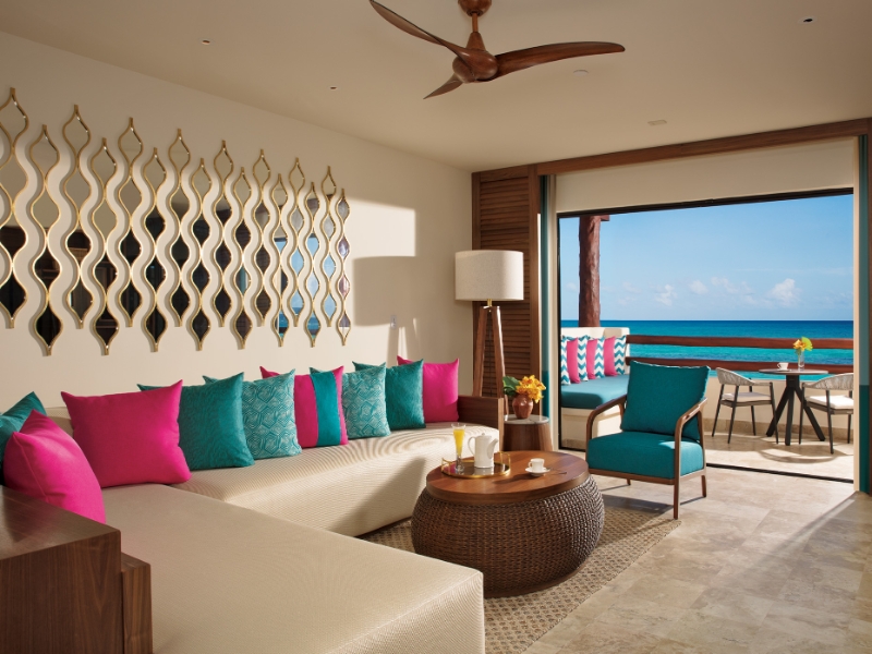 Preferred Club Honeymoon Suite Living Room