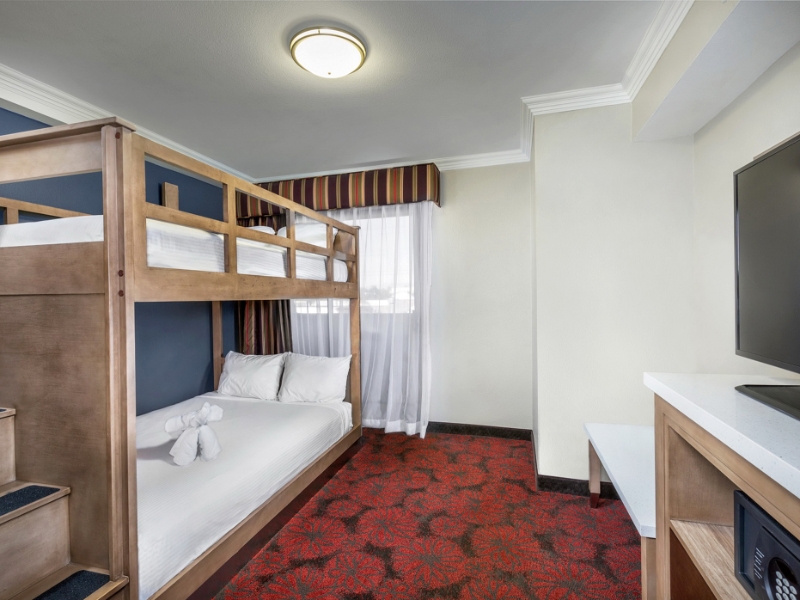 1 Bedroom Suite with Bunkbeds