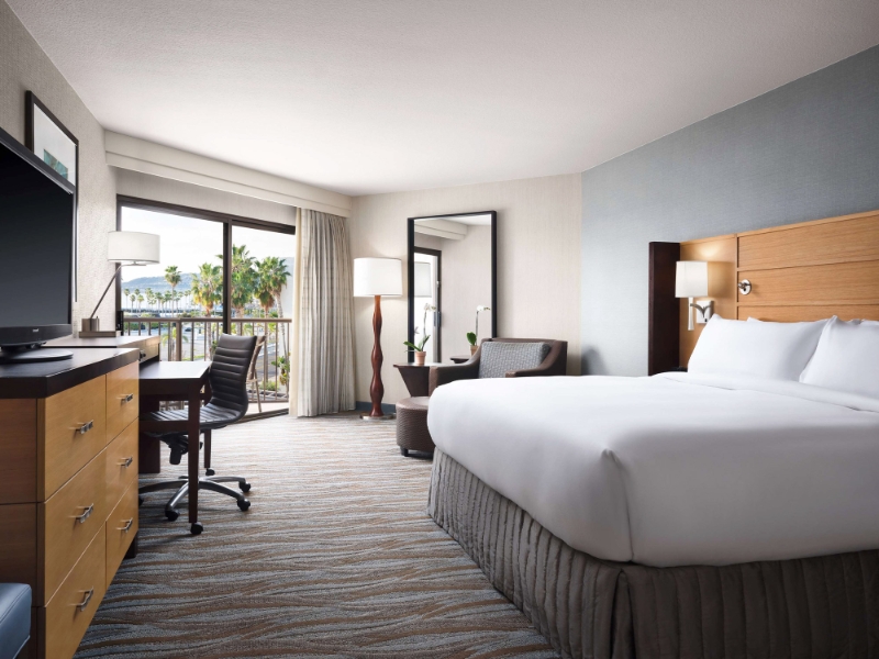 Guest Room Executive King Marina View