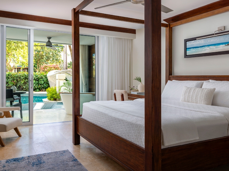 Crystal Lagoon Swim Up SLX Bedroom