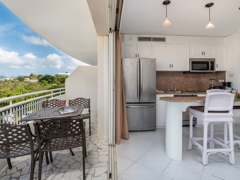 Lagoon View Suite Kitchen View