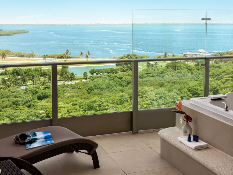 Sunset Suite King Balcony