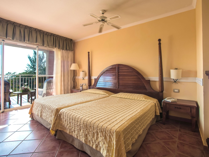 Luxury Suite Bedroom