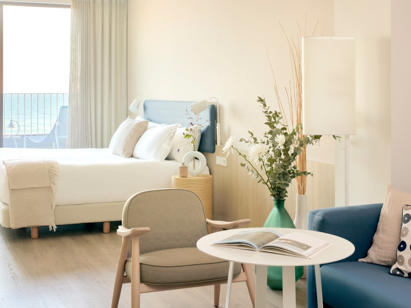 Studio ME Junior Suite Sea View Living Room