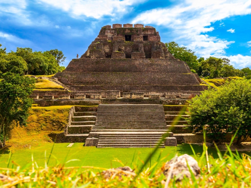 Xunantunich Temple
