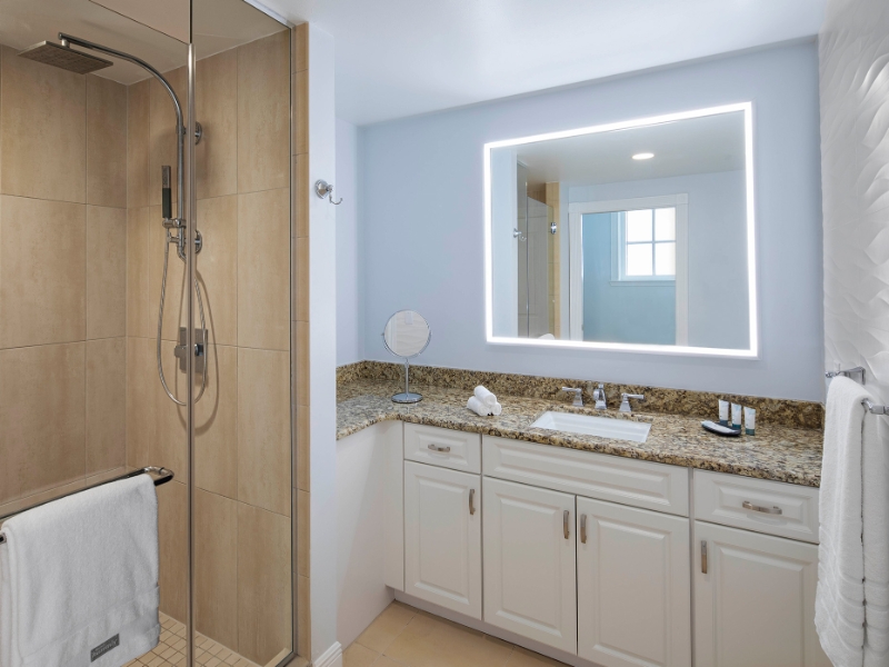 Sunset Suite Master Bath