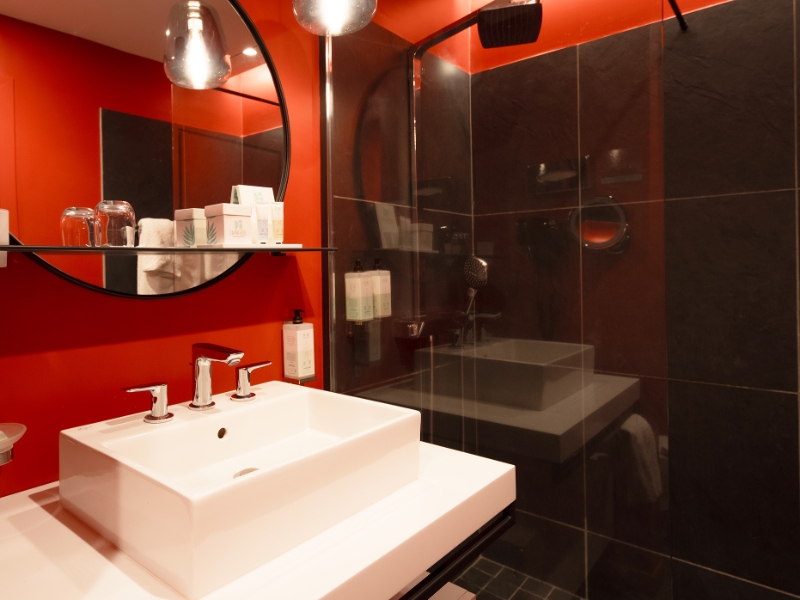 Superior Room Bathroom